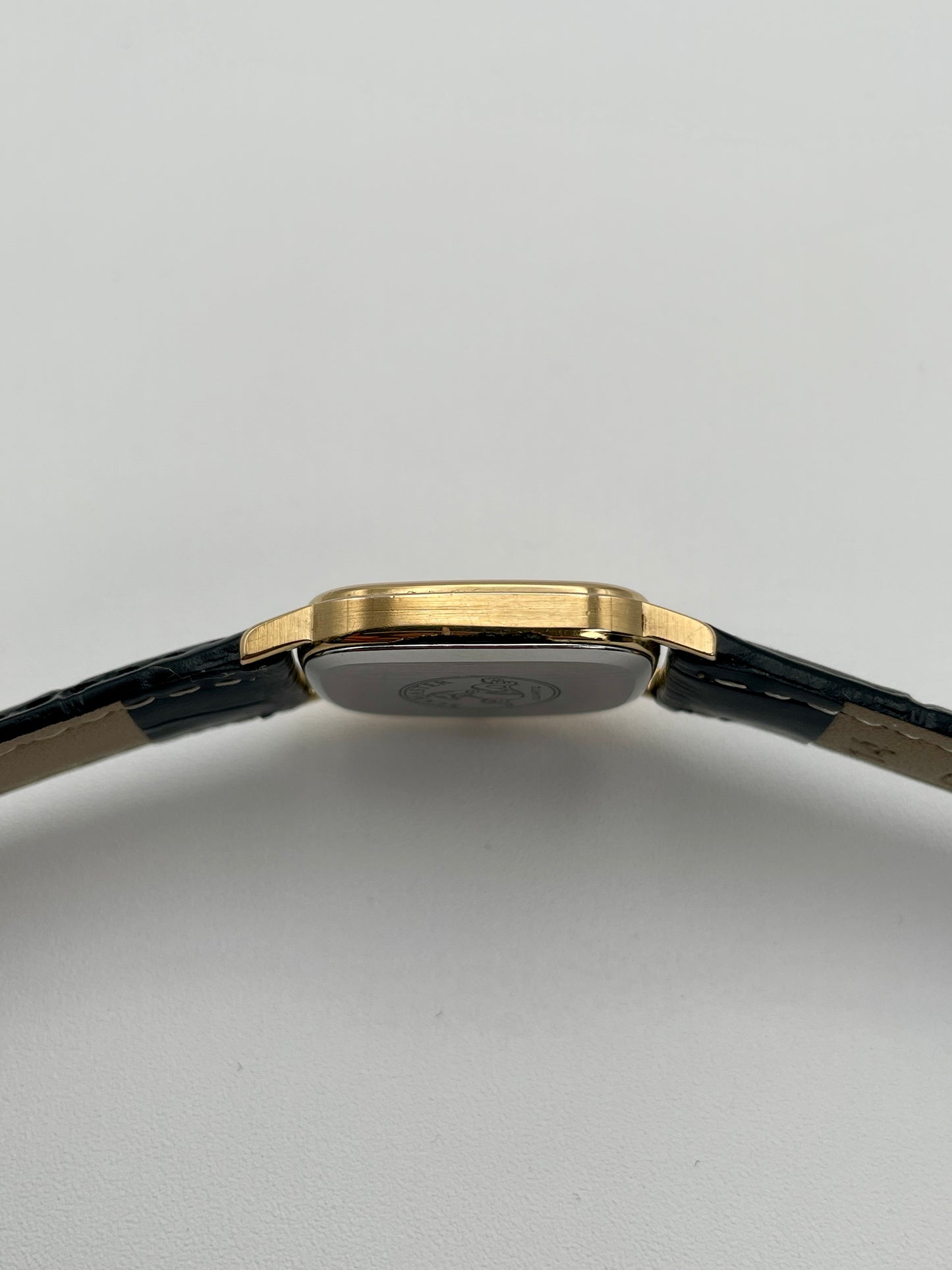 Omega Seamaster Tank 796.0864 Vintage Women's Watch in Gold