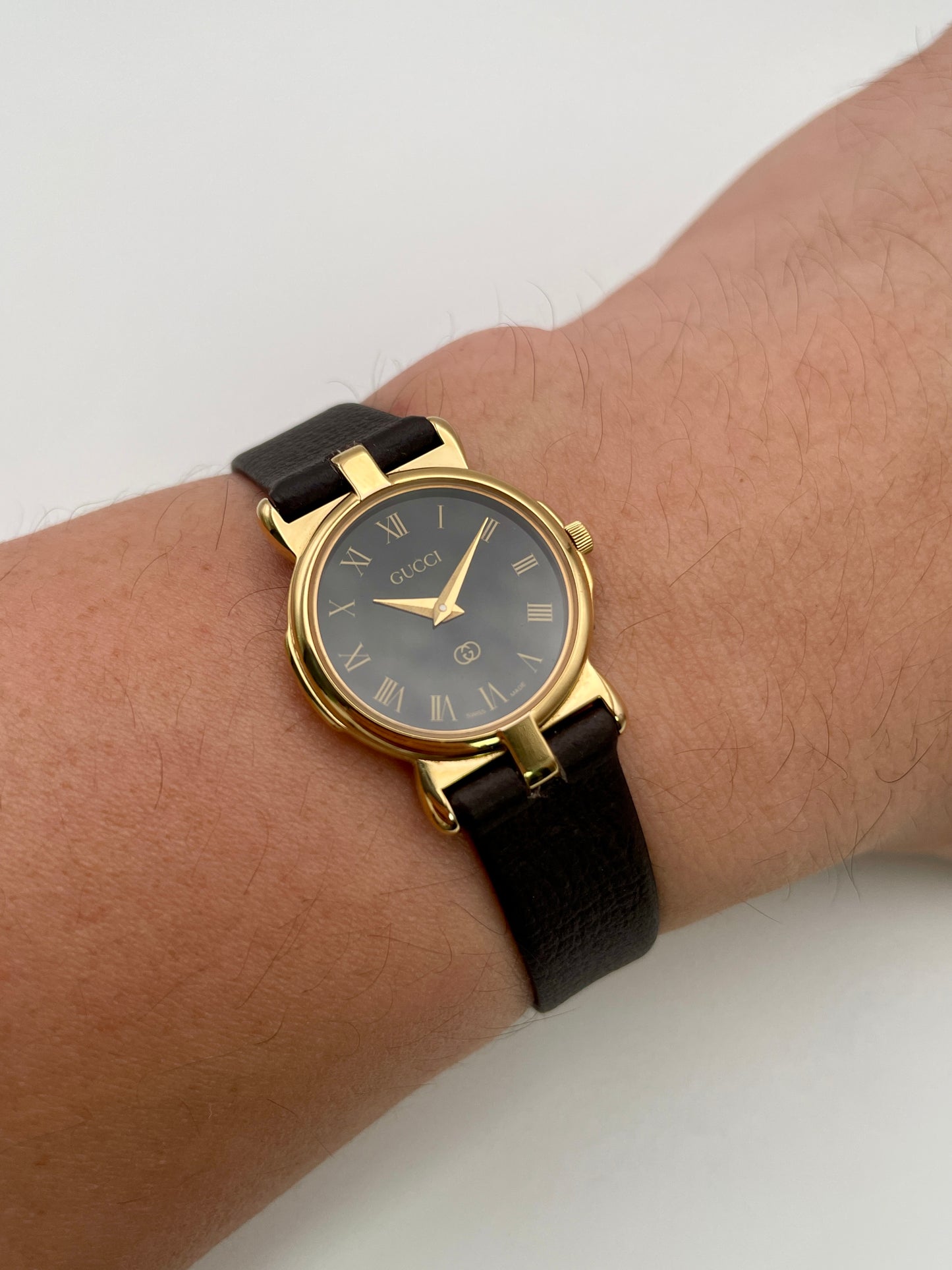 Gucci 3400FL Vintage Women's Watch in Gold