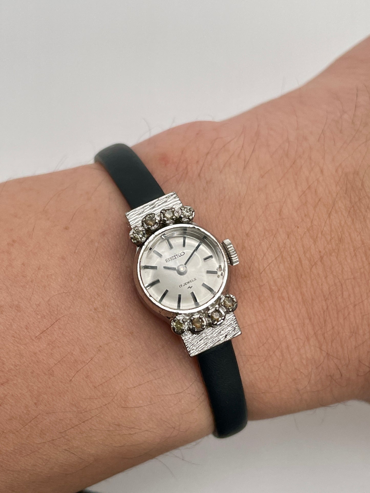 Seiko 10-0900 Vintage Women's Watch in White Gold