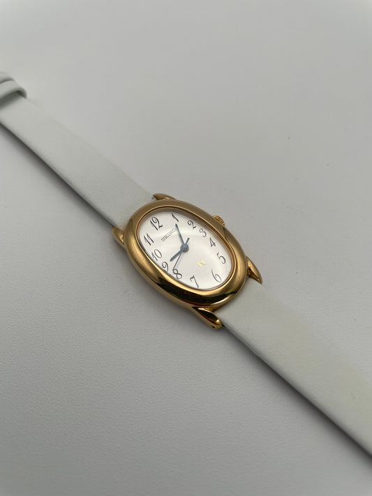 Seiko Noie Oval Baignoire Vintage Ladies Watch in Gold