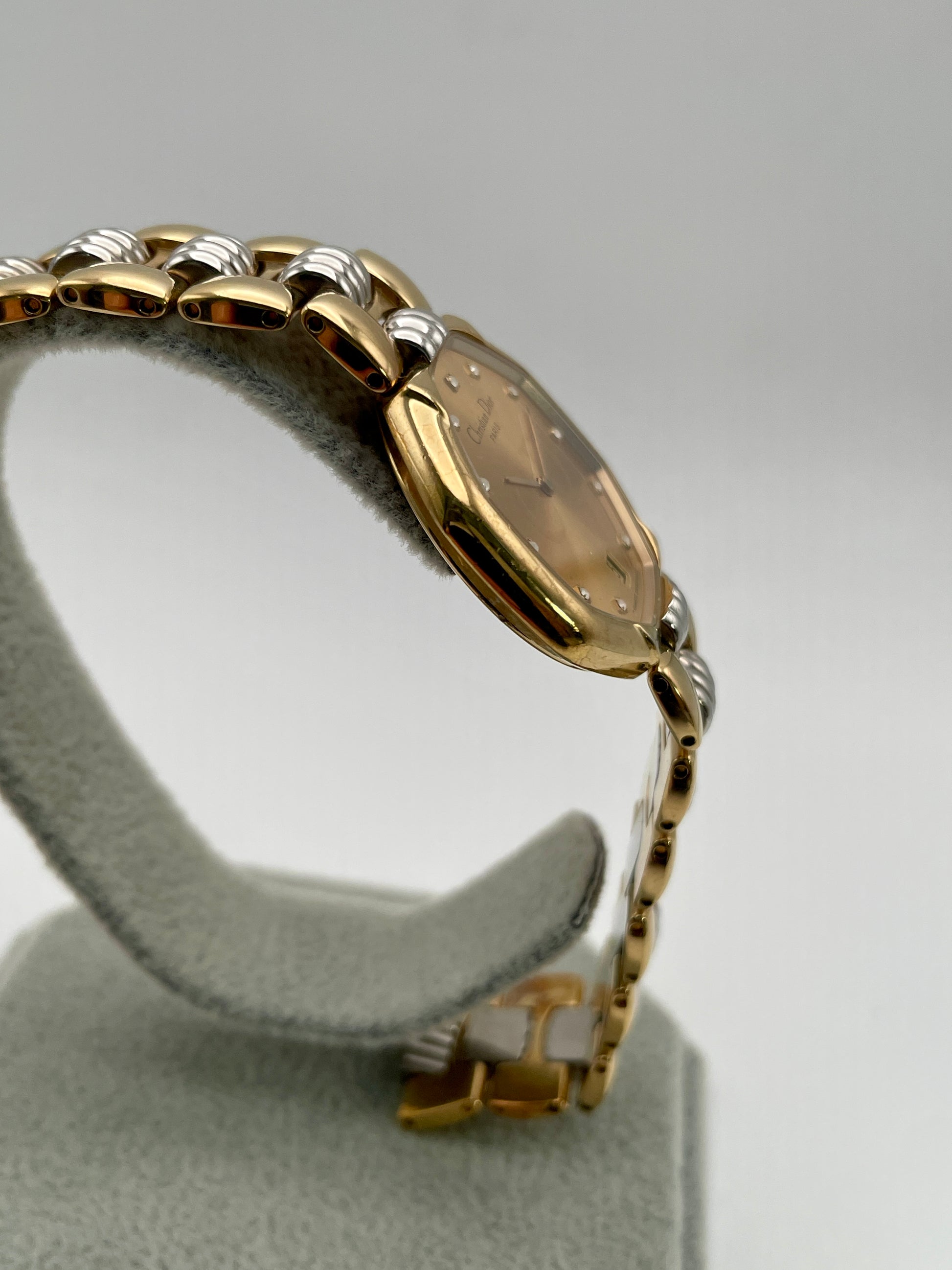 ight side view of Christian Dior Déposé Octagon Vintage Women's Watch, displaying the bracelet's detailed links and gold-tone accents.