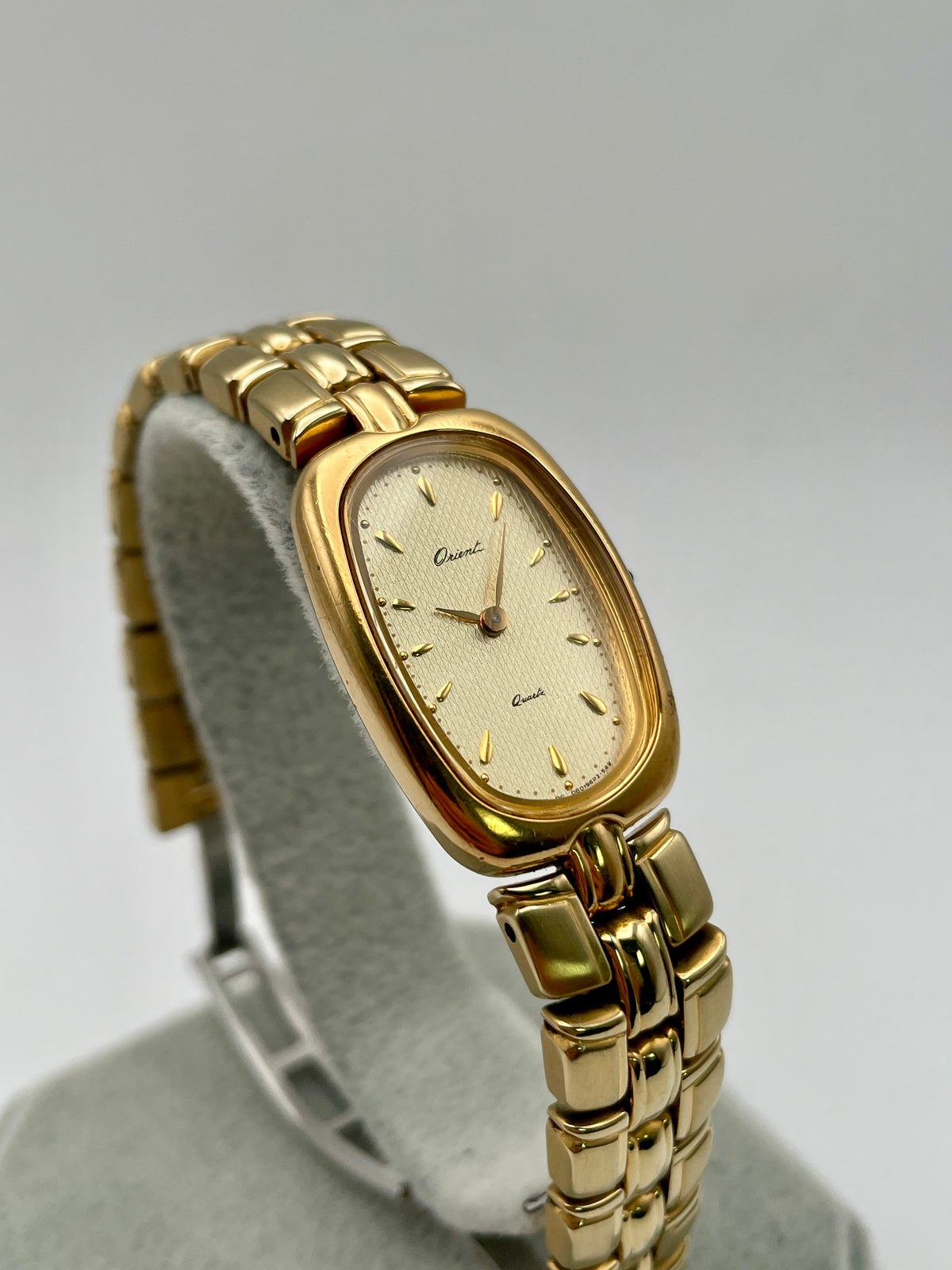 Vintage Retro Gold & Brown Classic Oval Stretch Watch Orient Oval Vintage Women main image 4